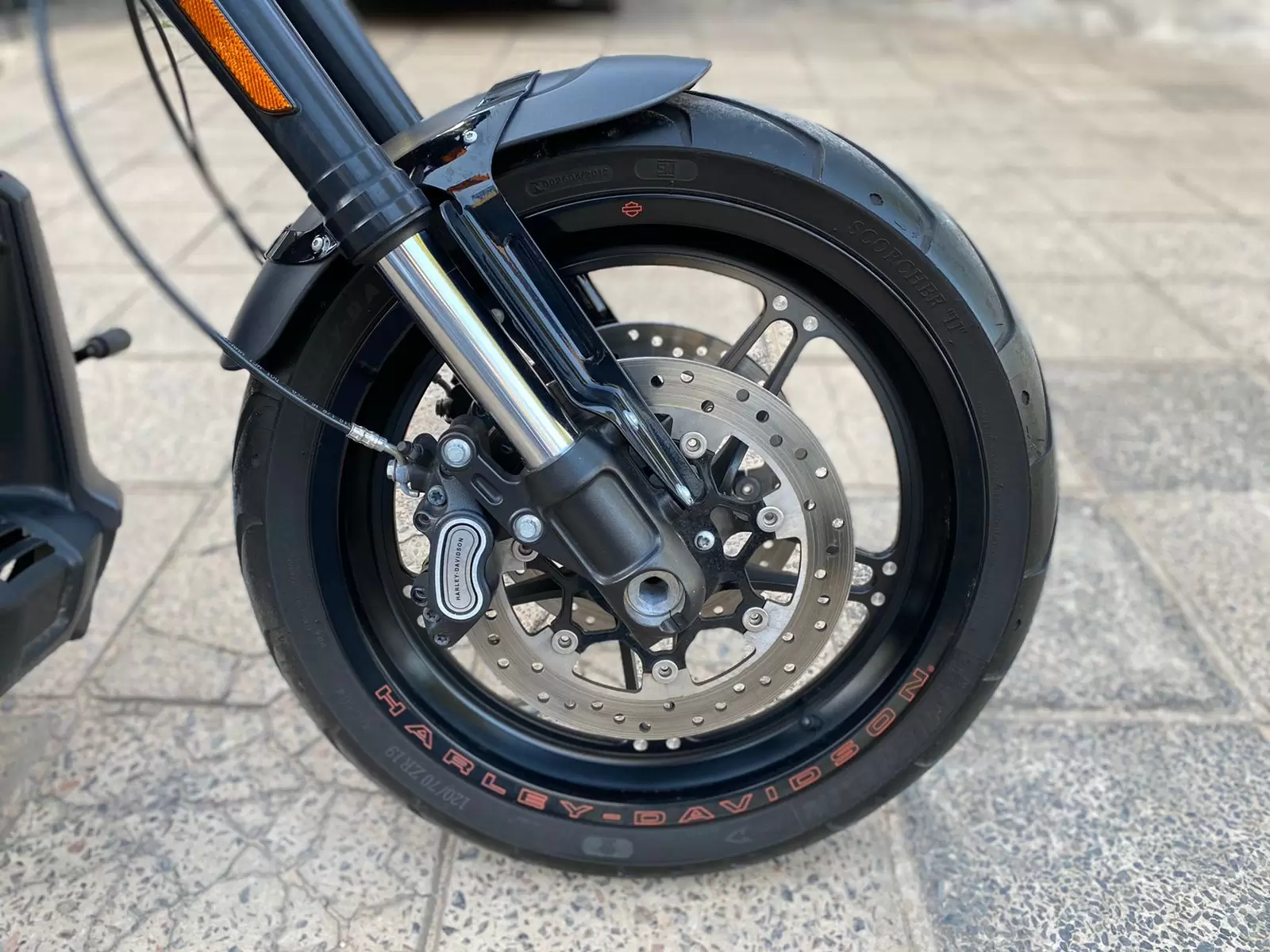 Harley Davidson Softail FXDR 2019 en Globalmotors: Potencia y elegancia.