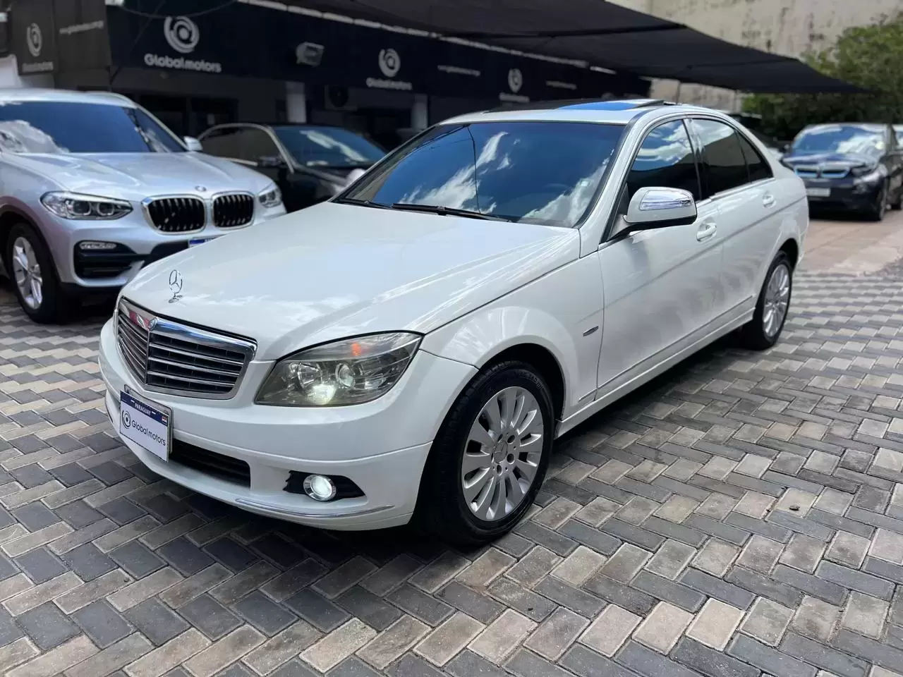 Mercedes Benz C220 Elegance 2008 en Globalmotors: Lujo y eficiencia.