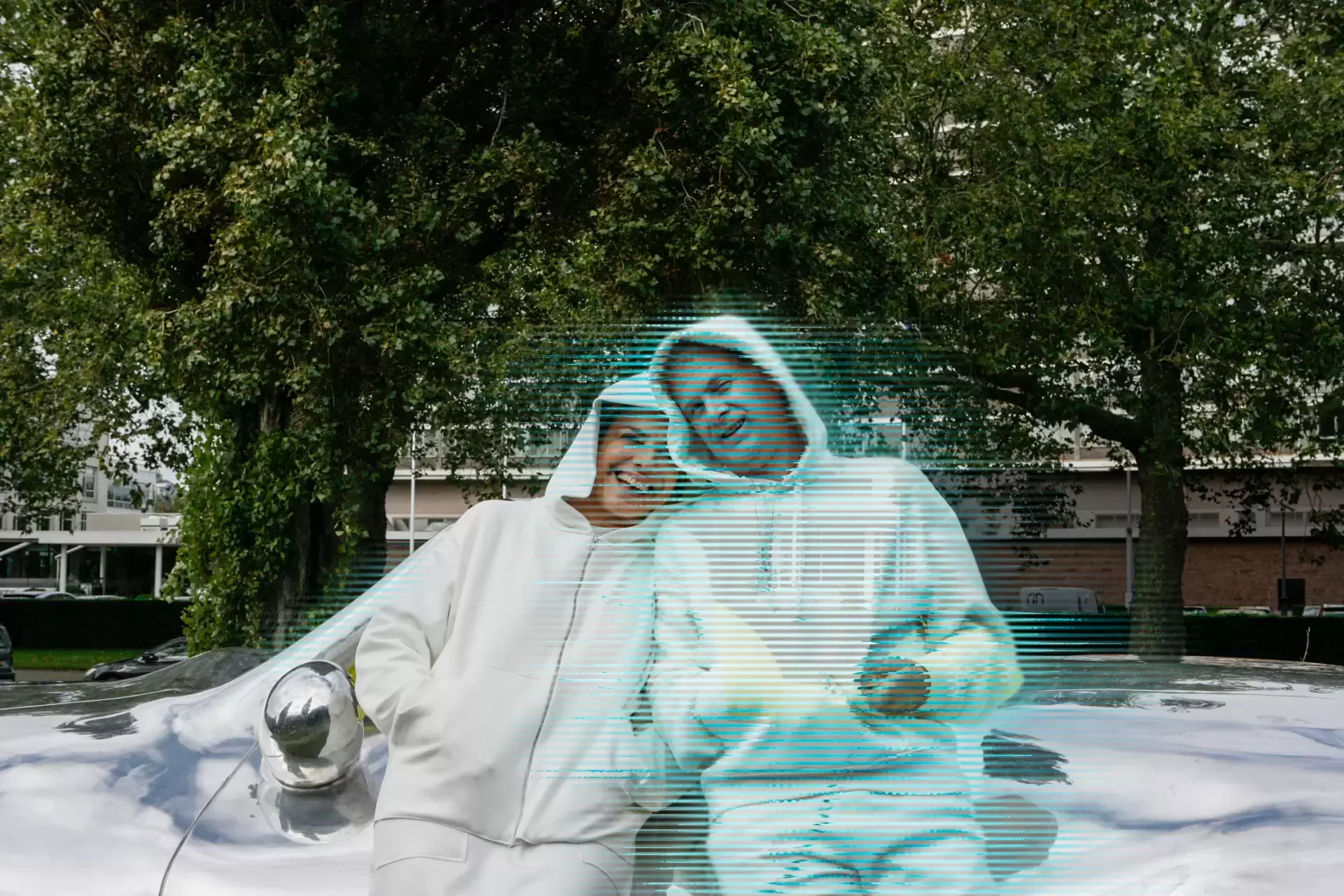 La Primera Mujer en Casarse con un Holograma