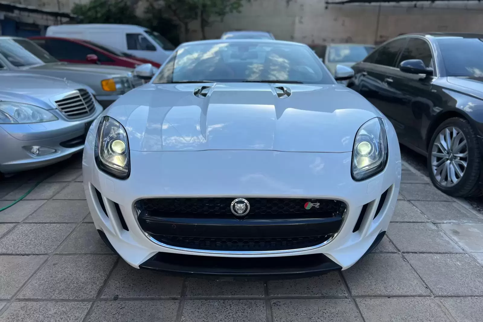 Jaguar F-Type Convertible Full 2014 en Globalmotors: lujo y potencia.