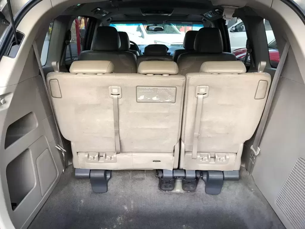 Honda Odyssey 2012 en Globalmotors: Espacioso, elegante y seguro para familias.