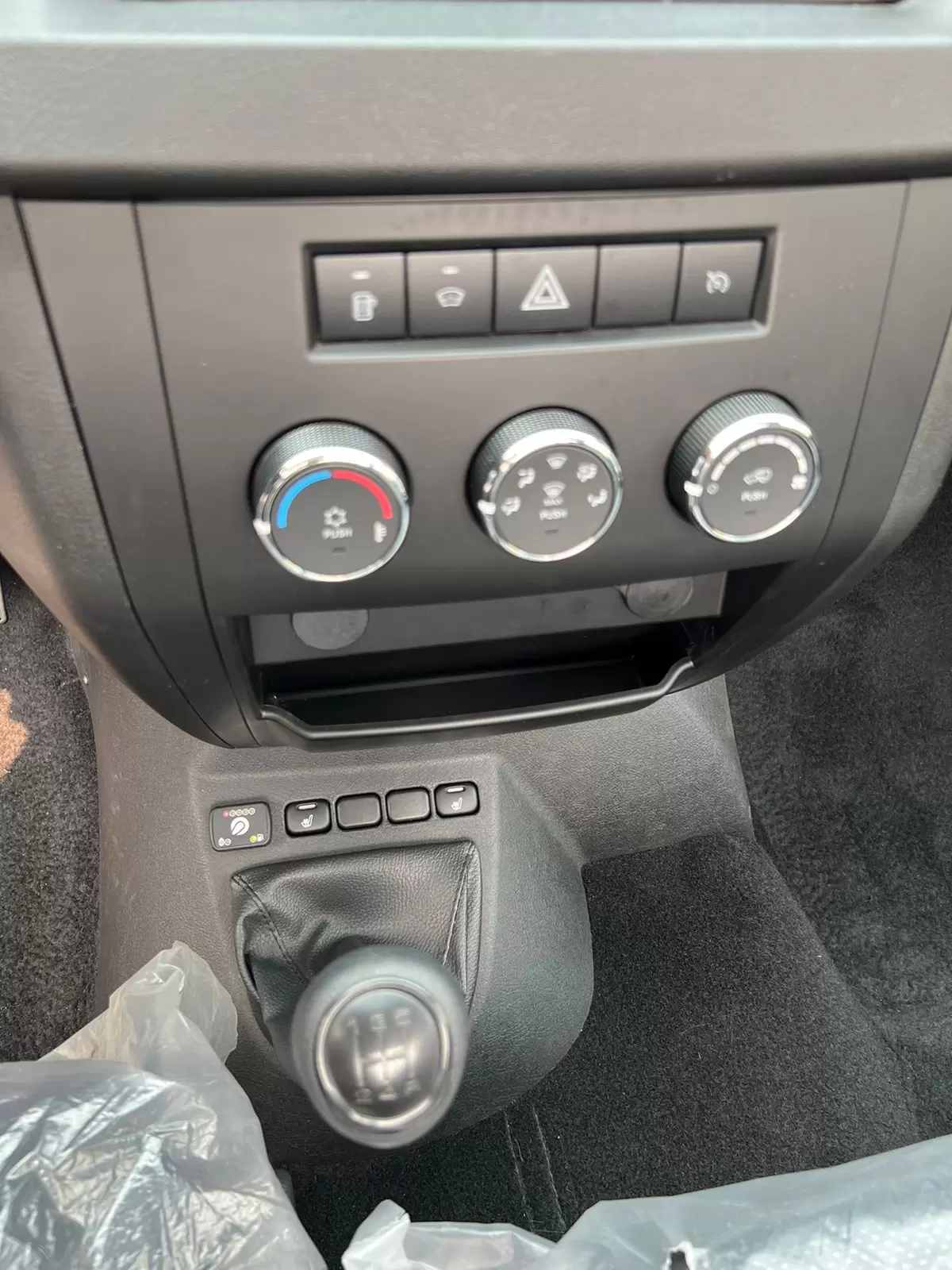 UAZ Profi Camioncito 2021 en Globalmotors: Robusto y versátil.