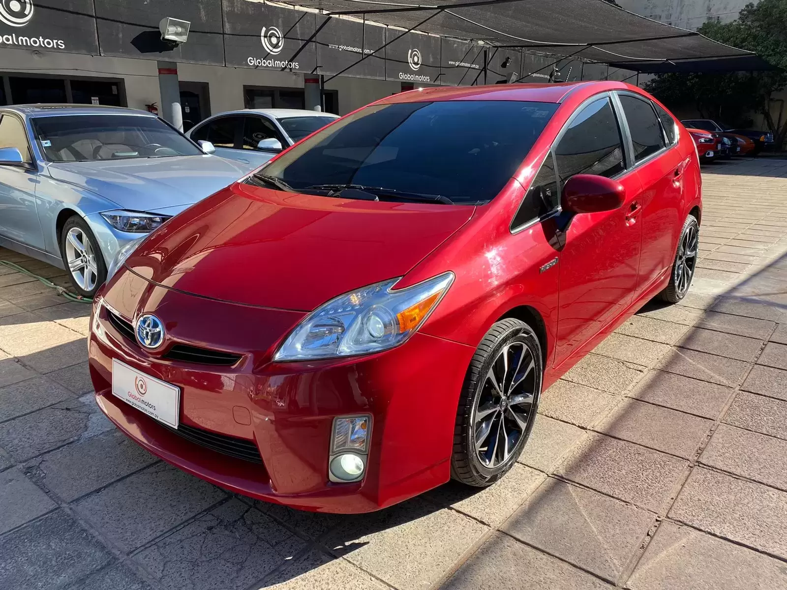 Toyota Prius 2011 en Globalmotors: Eficiencia y rendimiento híbrido.