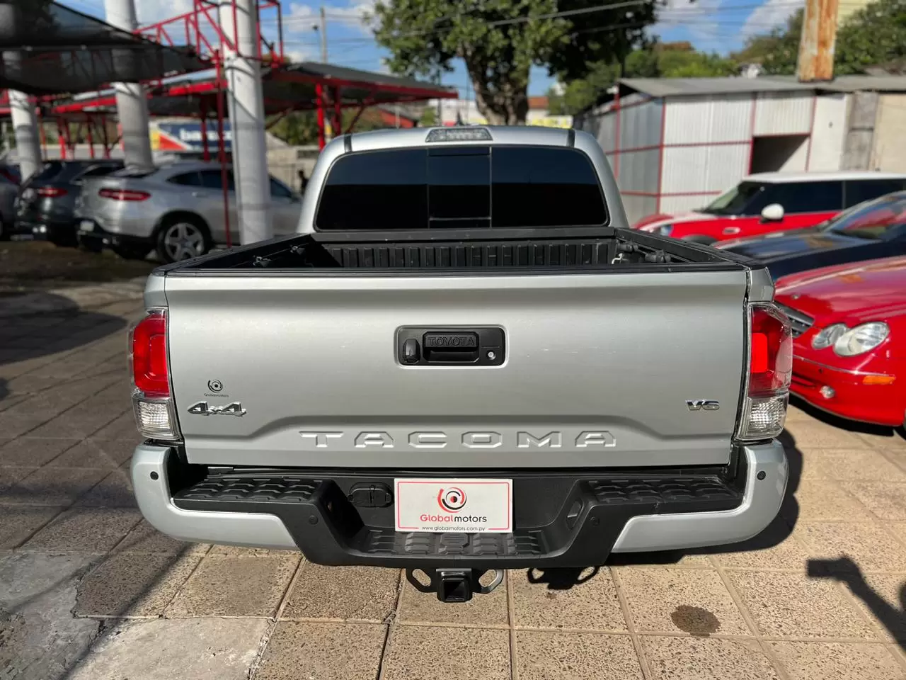 Toyota Tacoma Limited 4×4 2018 en Globalmotors: Resistente, versátil y lujosa.