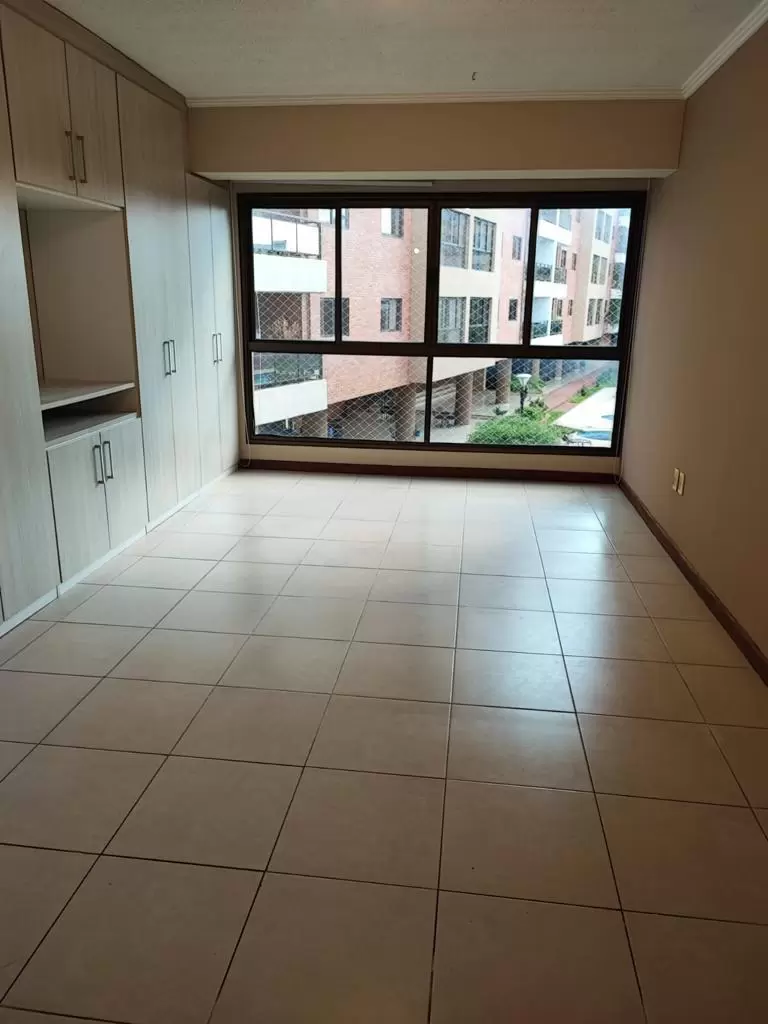 Departamento en Parque Venezuela, 201 m², 3 dormitorios, amenities.