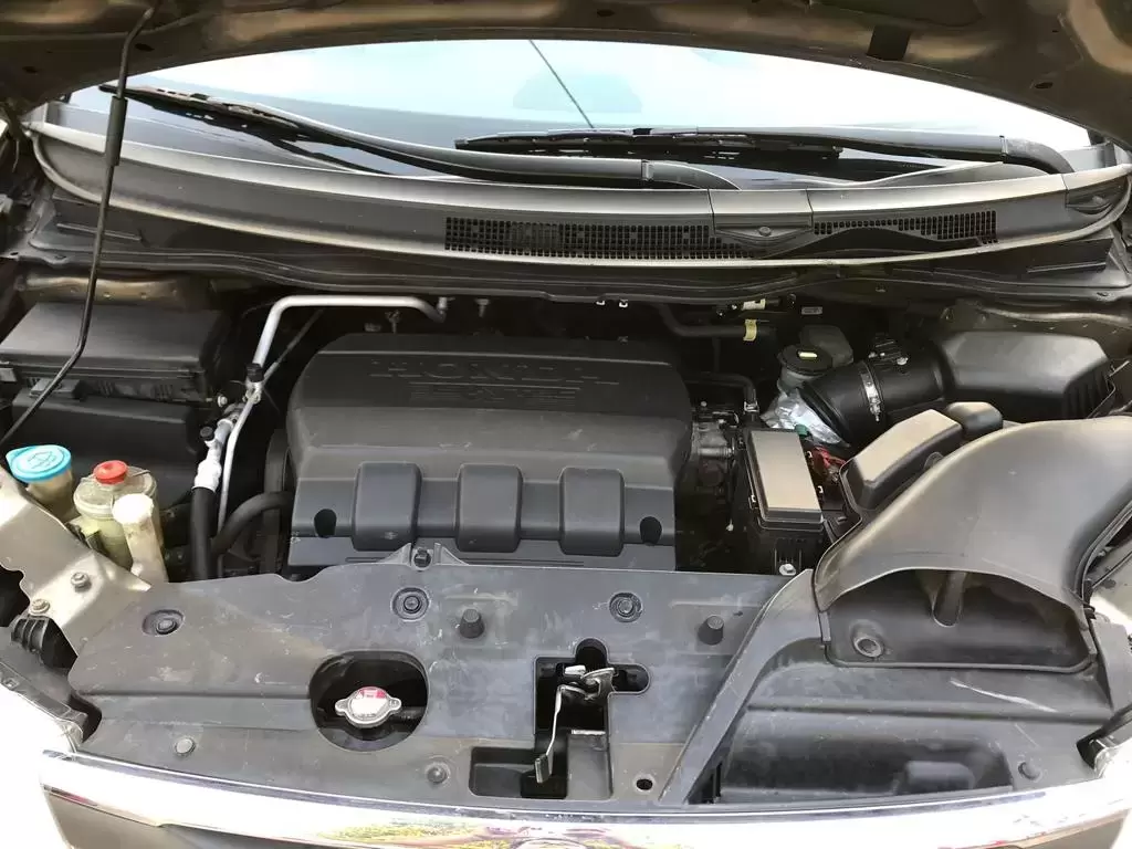 Honda Odyssey 2012 en Globalmotors: Espacioso, elegante y seguro para familias.