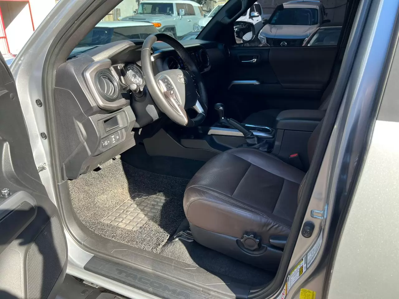 Toyota Tacoma Limited 4×4 2018 en Globalmotors: Resistente, versátil y lujosa.