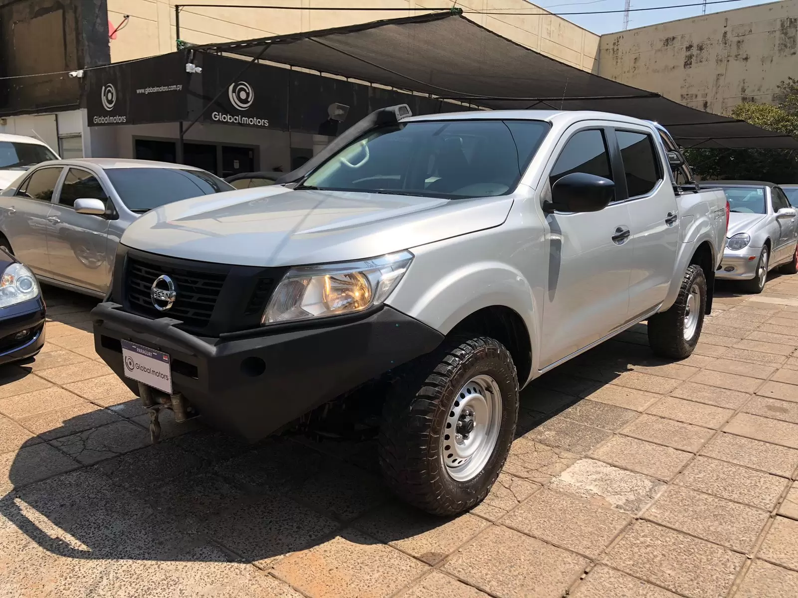 Nissan Frontier S NP300 4×4 2016 en Globalmotors, Asunción, Paraguay