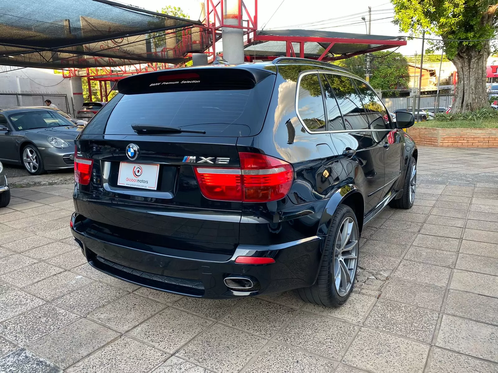 BMW X5 Look M 2009 en Globalmotors: lujo, potencia y elegancia.