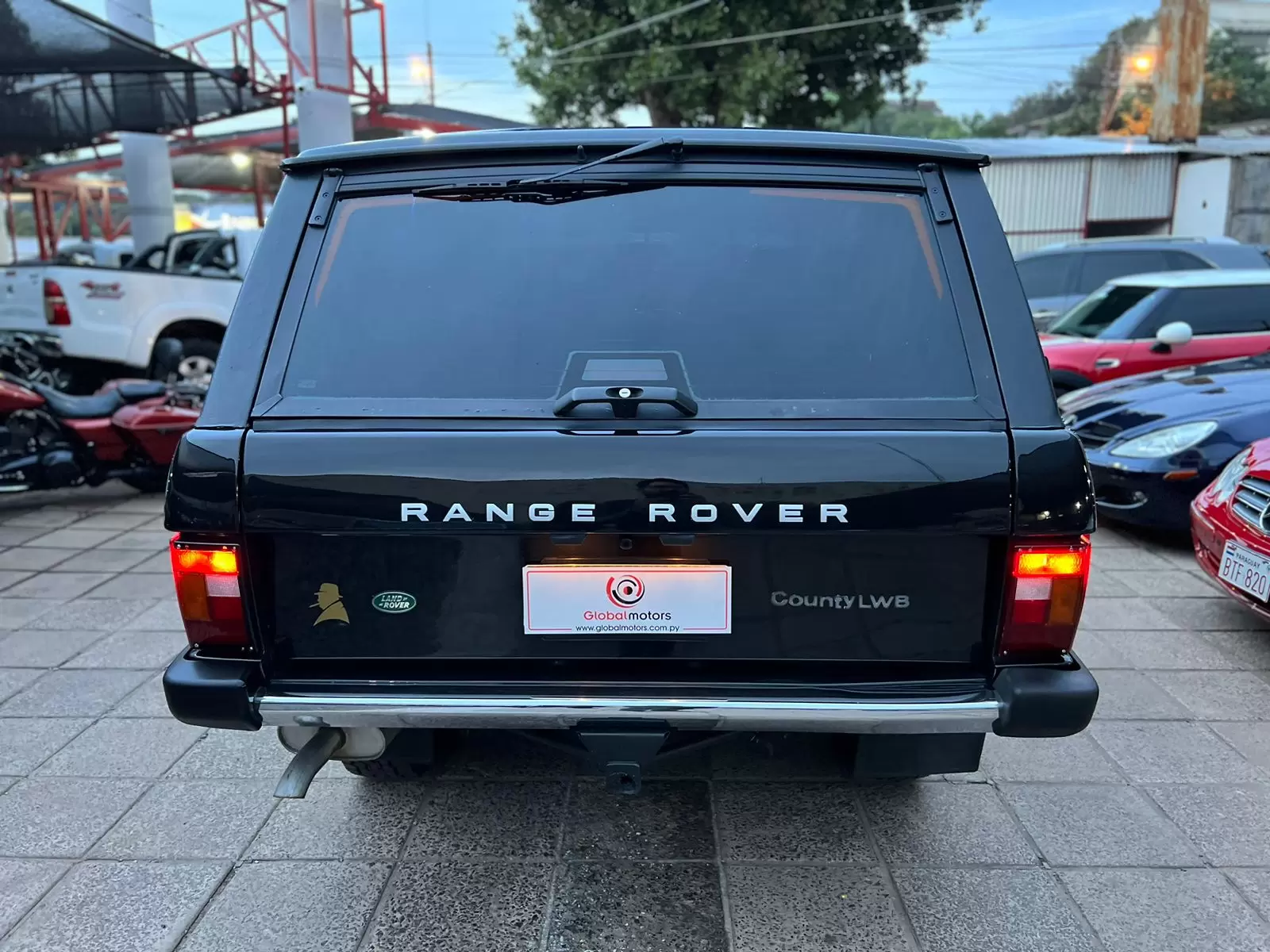 Range Rover County LWB 4×4 1995 en Globalmotors: lujo y potencia.