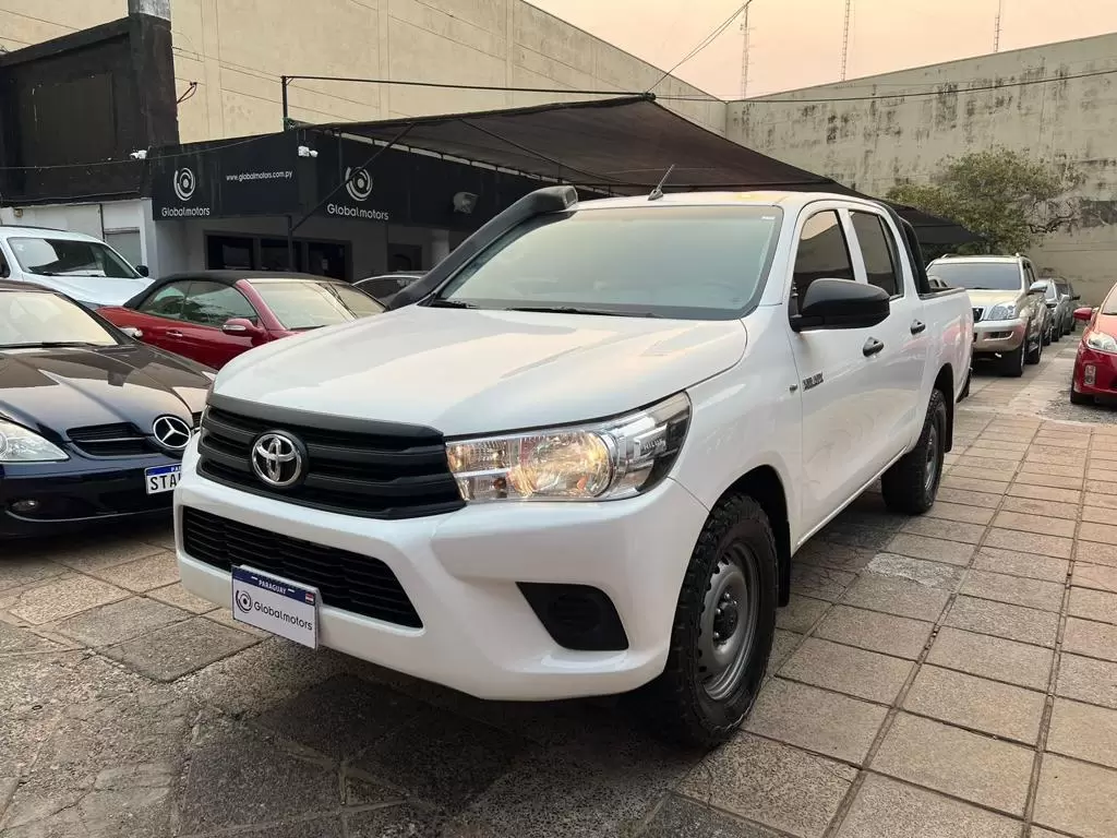 Toyota Hilux 4×4 2017 en Globalmotors: Potente y confiable camioneta todoterreno