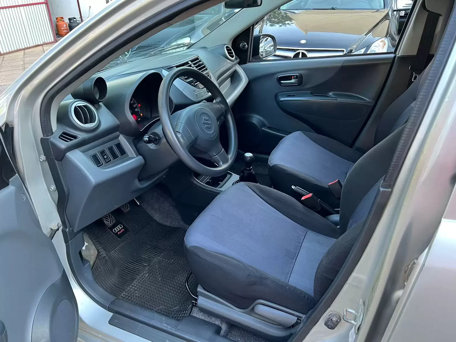 Suzuki Celerio 2015 en Globalmotors: Compacto, económico y eficiente.