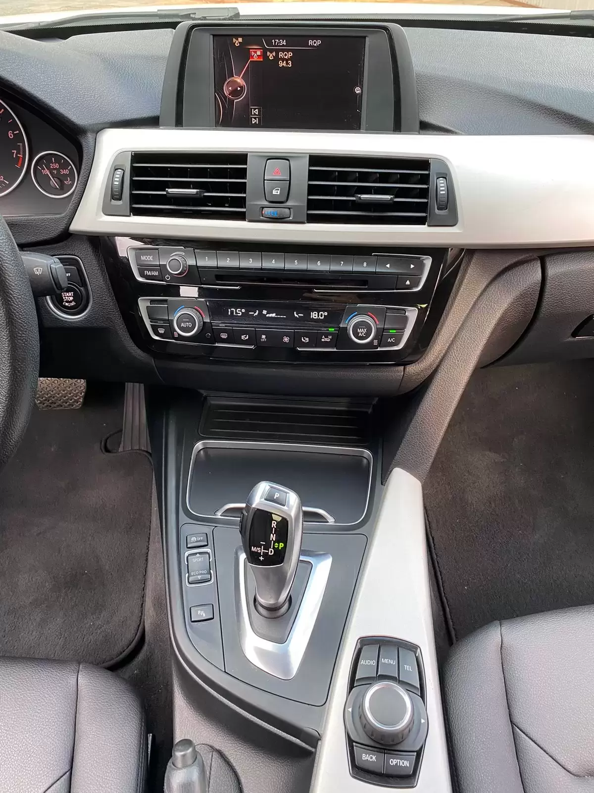 BMW 320i Look M Full 2016 en Globalmotors - Sedán Deportivo