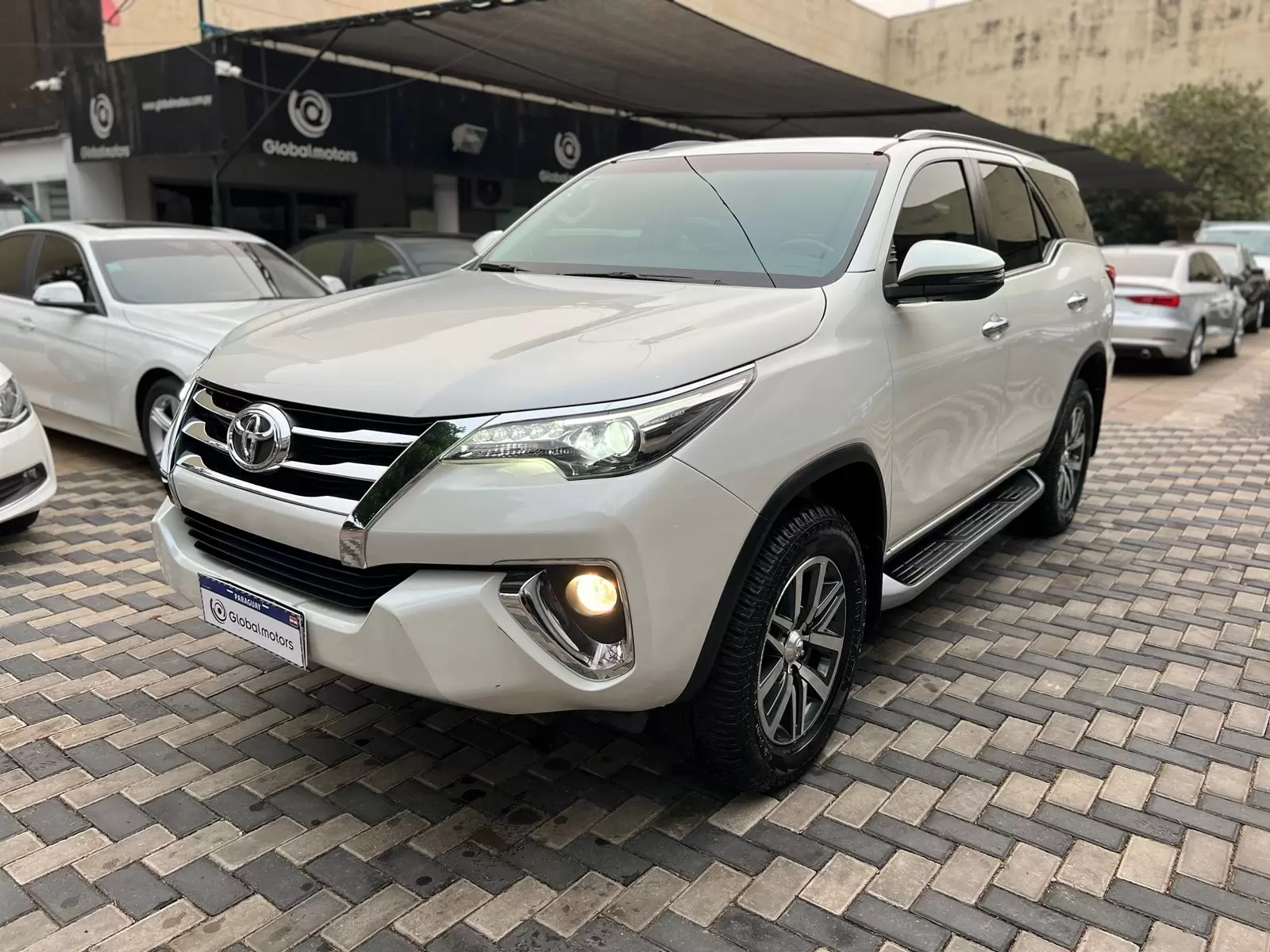 Toyota Fortuner Full 2019 en Globalmotors: Potencia, comodidad y versatilidad.