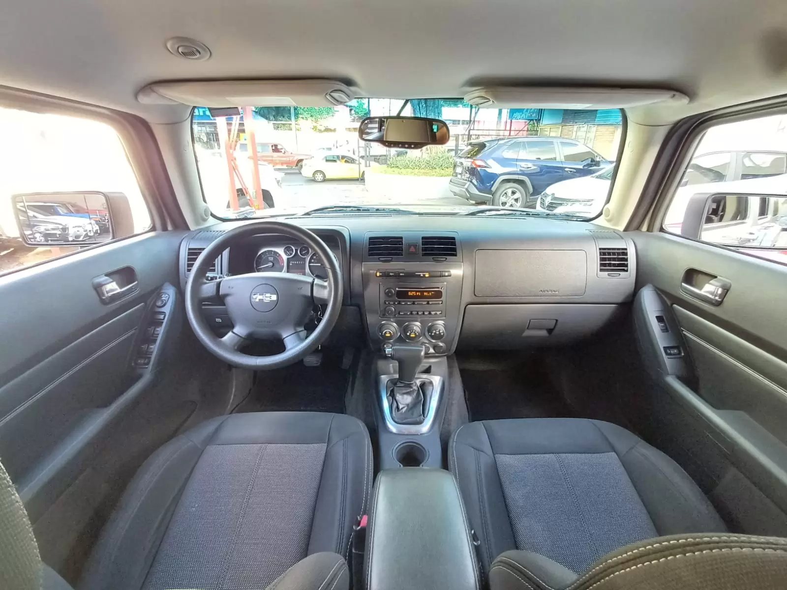 Hummer H3 4×4 2007 en Globalmotors: Potente todoterreno compacto y resistente.