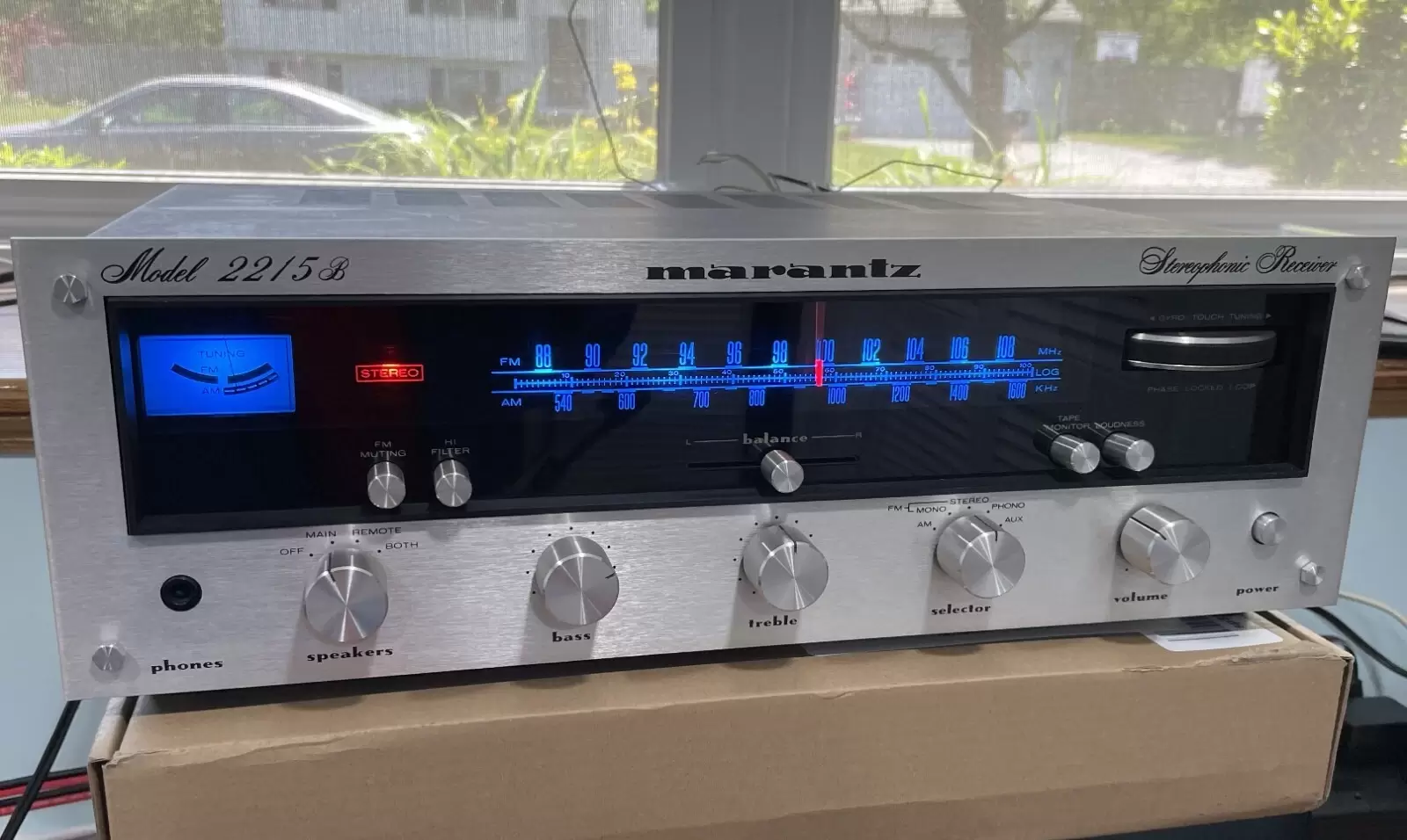 Amplificador Marantz 2215b