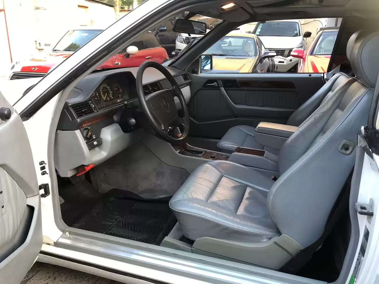 Mercedes Benz E320 Coupe 1994 en Globalmotors: Lujo y potencia.