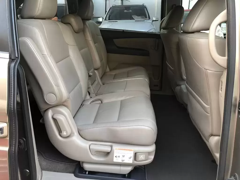 Honda Odyssey 2012 en Globalmotors: Espacioso, elegante y seguro para familias.