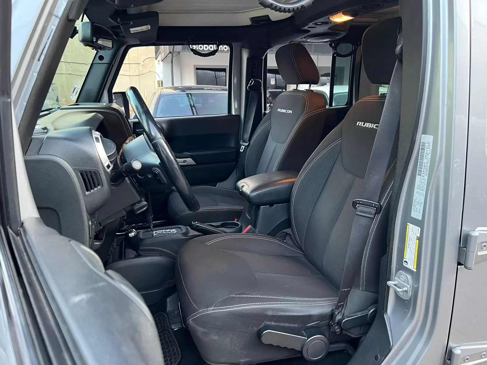 Jeep Rubicon 4×4 2016 - Todo terreno de alto rendimiento