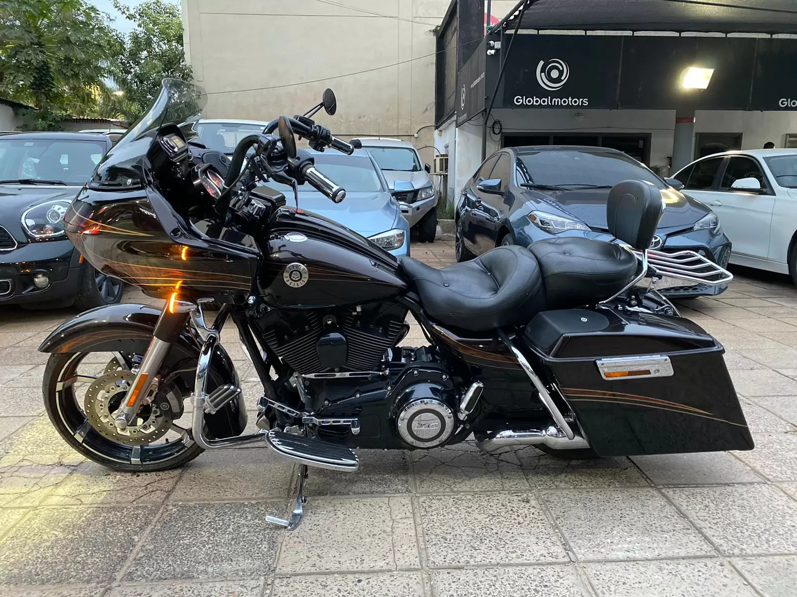 Harley Davidson CVO Road Glide 2012 en Globalmotors, Asunción, Paraguay