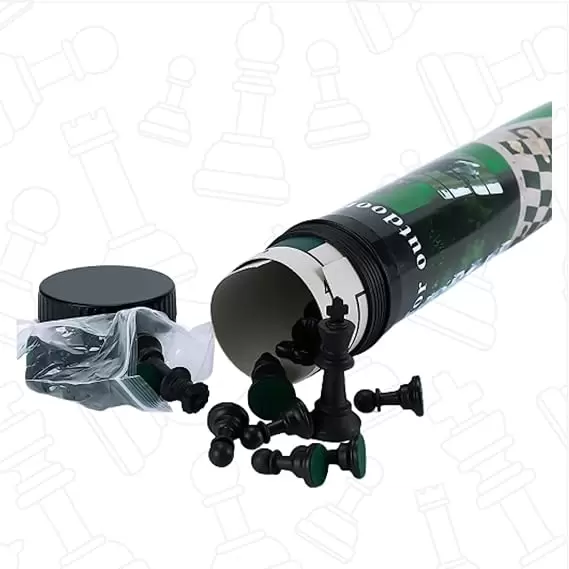 TABLERO DE AJEDREZ PORTÁTIL CON TUBO TRANSPORTADOR - ¡Ideal para viajes!