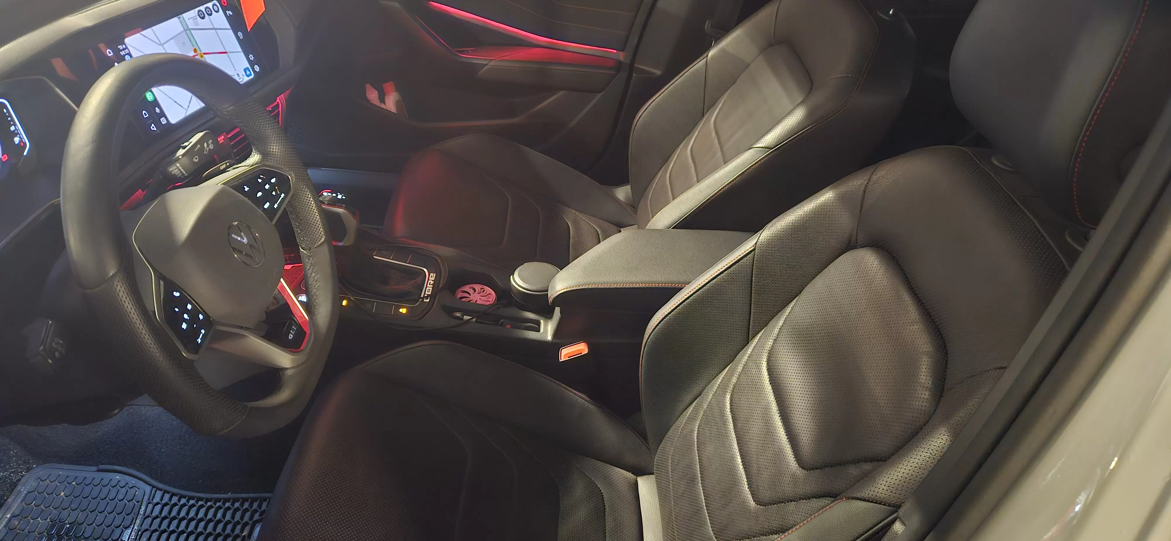 VW Vento GLi 230 cv 2024 en Montevideo, Uruguay - Impecable