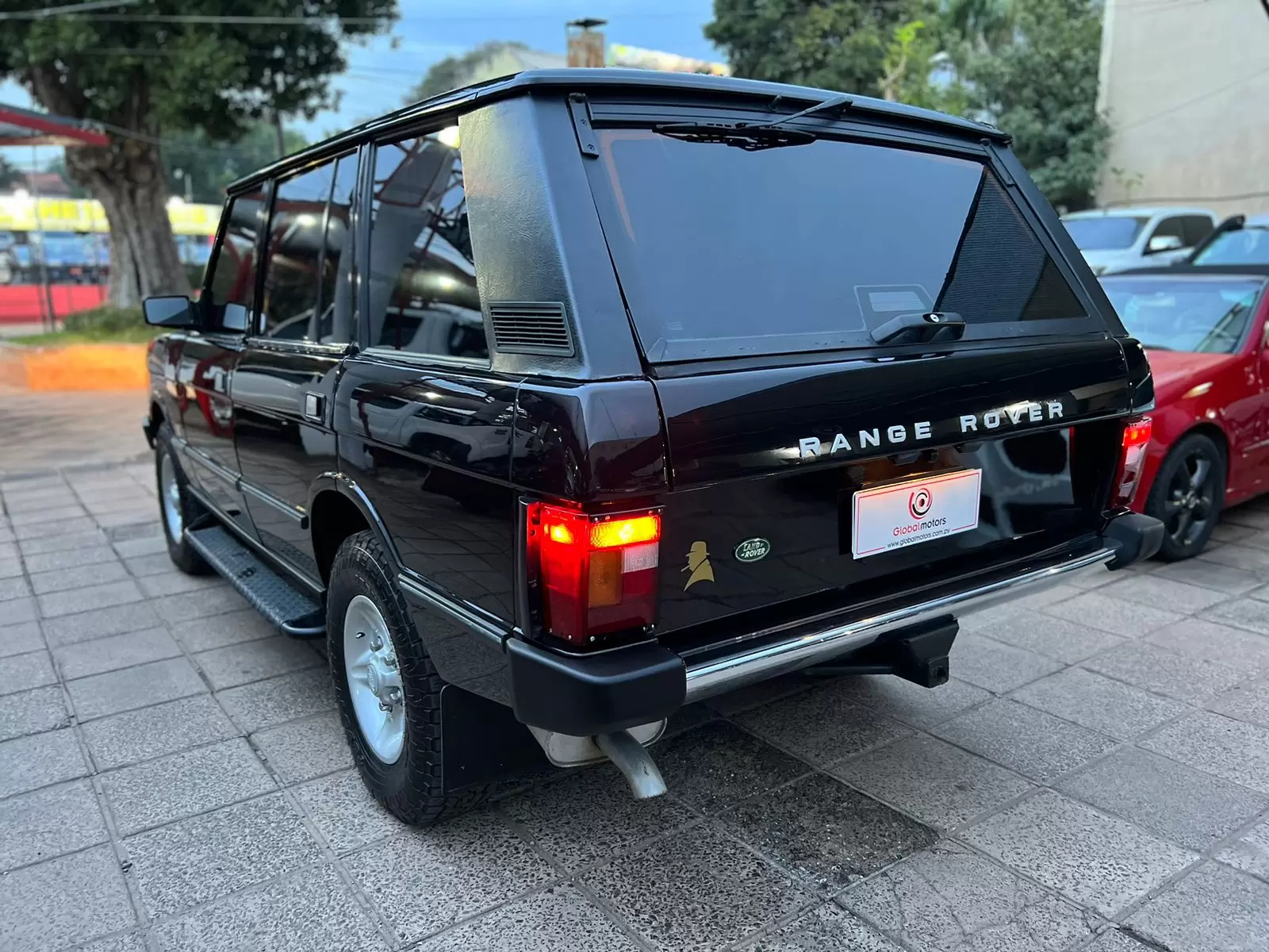 Range Rover County LWB 4×4 1995 en Globalmotors: lujo y potencia.