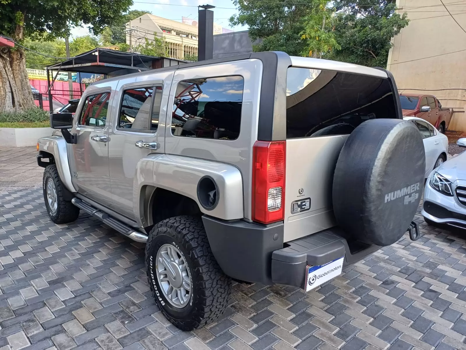 Hummer H3 4×4 2007 en Globalmotors: Potente todoterreno compacto y resistente.