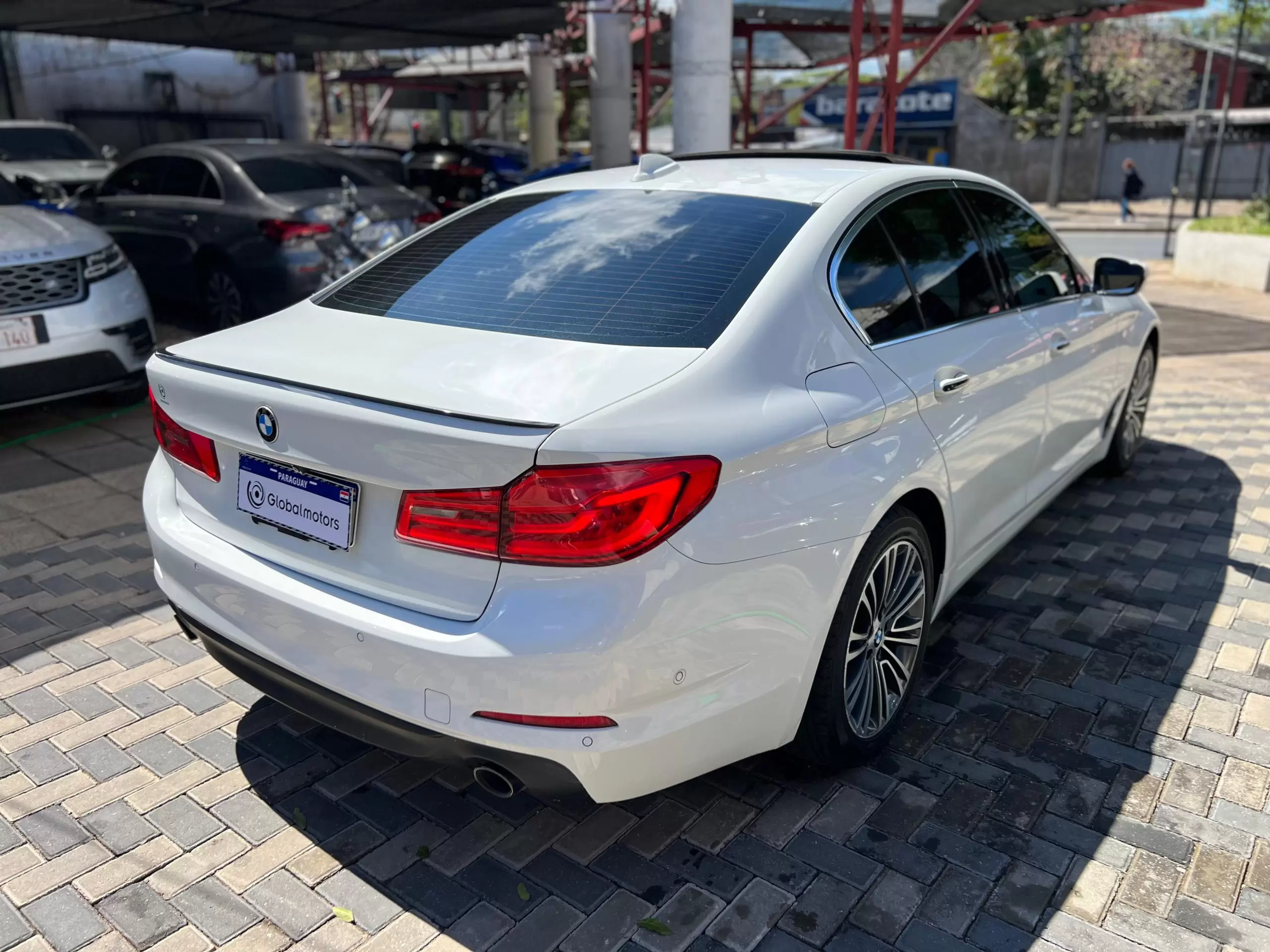 BMW 530i Sport Line Package 2018 en Globalmotors: Lujo y potencia.