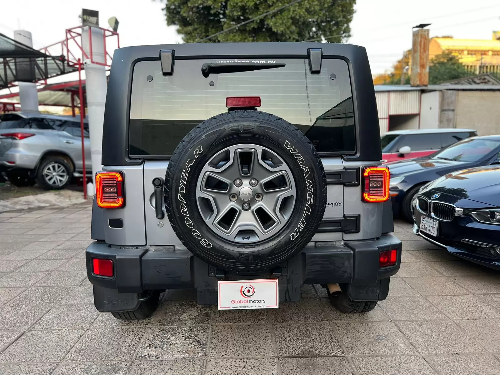 Jeep Rubicon 4×4 2016 - Todo terreno de alto rendimiento