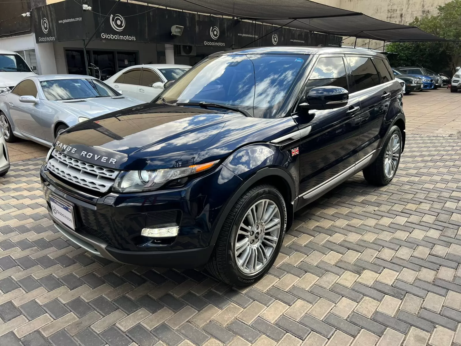 Land Rover Evoque 2012 en Globalmotors: SUV compacto elegante y potente.