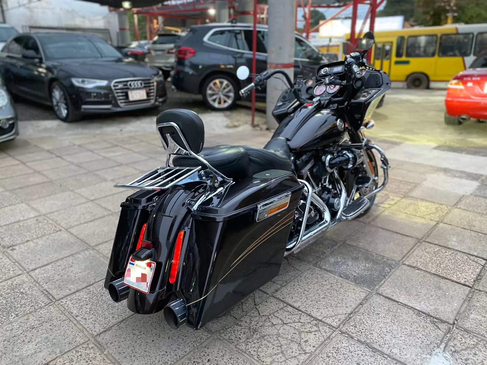Harley Davidson CVO Road Glide 2012 en Globalmotors, Asunción, Paraguay