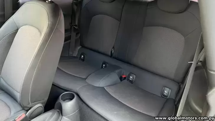 Mini Cooper 2018 en Globalmotors: Estilo, rendimiento y diversión en uno.