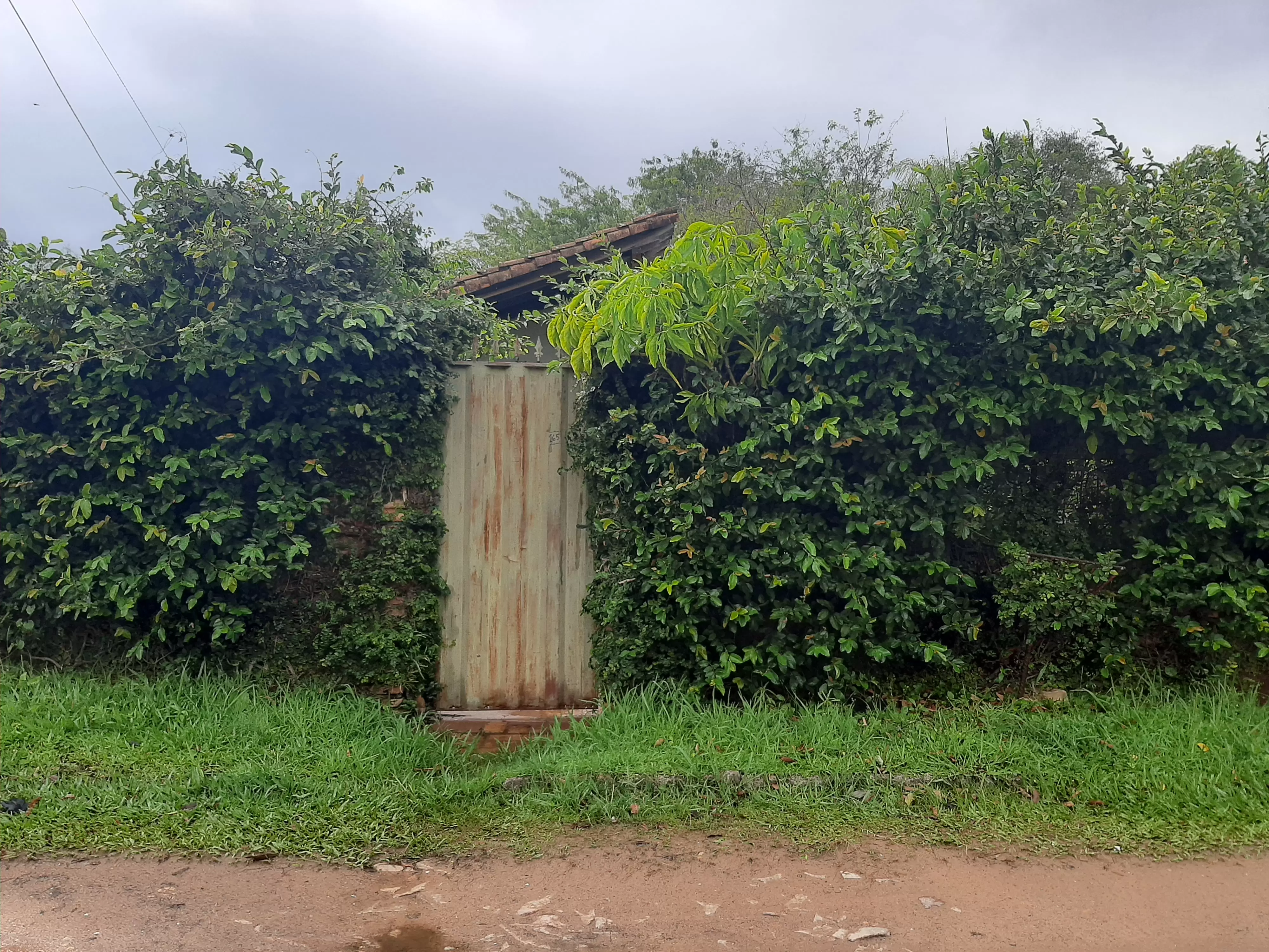 Terreno de 480 mt2 en Luque, ideal para inversión.