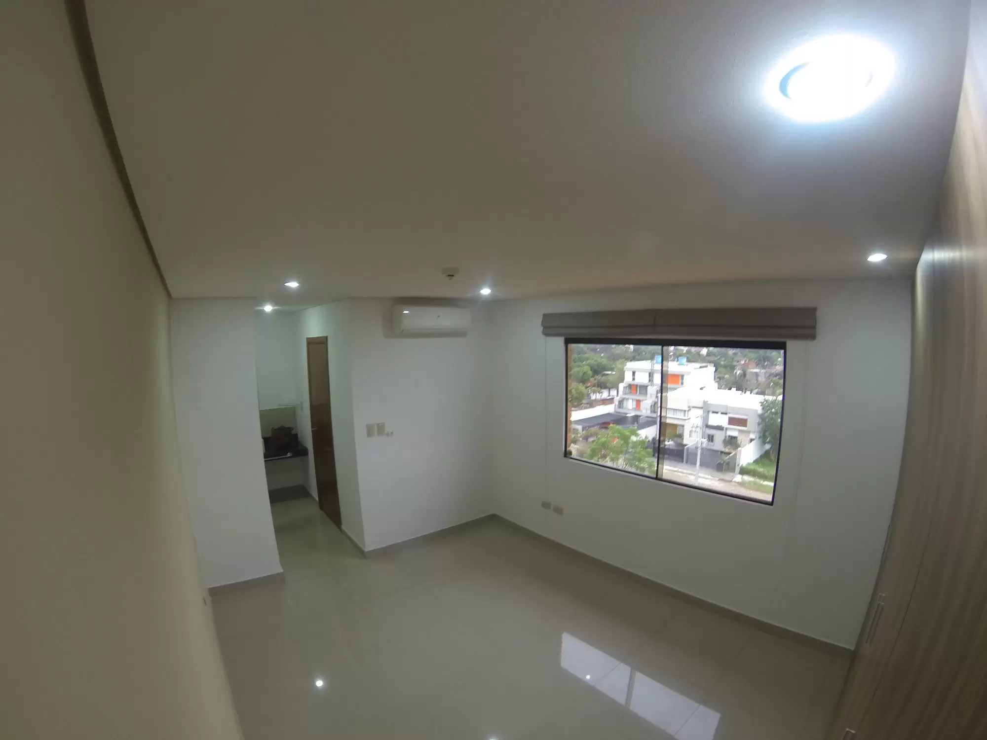 Departamento Moderno 83m2, 2 Parkings, Zona Primer Presidente, Alquiler