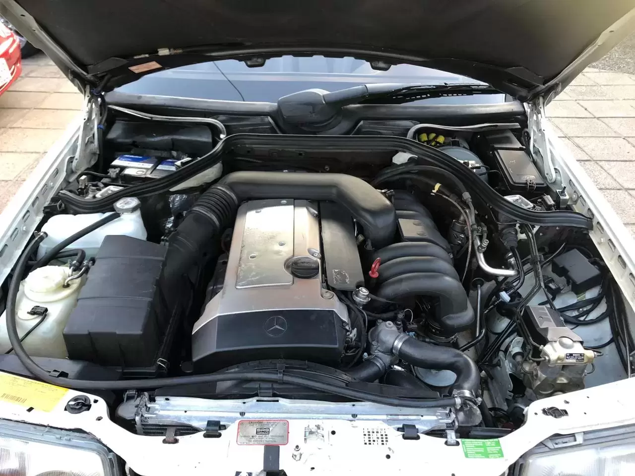 Mercedes Benz E320 Coupe 1994 en Globalmotors: Lujo y potencia.