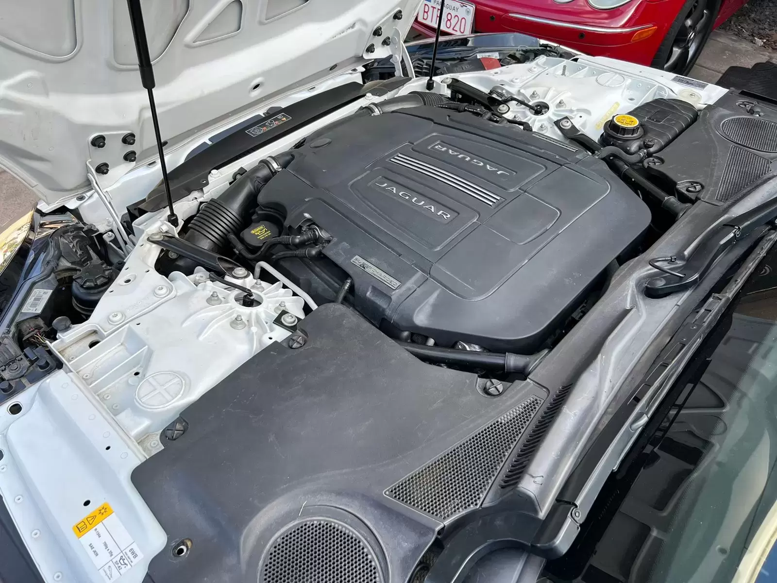 Jaguar F-Type Convertible Full 2014 en Globalmotors: lujo y potencia.