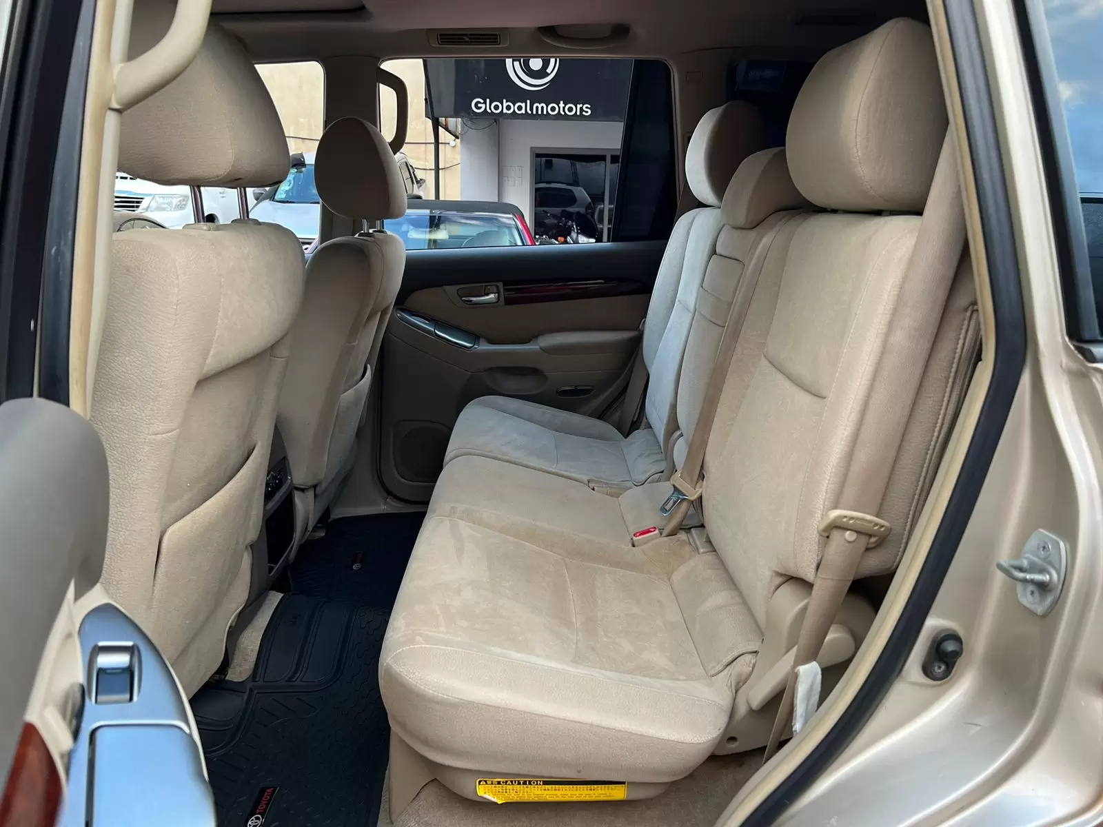 Toyota Prado VX 4×4 2009 en Globalmotors: ¡Descubre la aventura todoterreno!