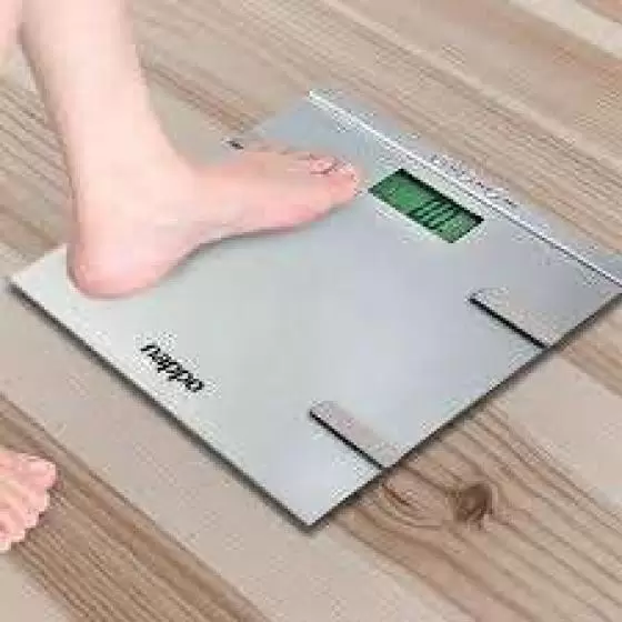 Balanza digital Nappo EBS-004 plateada - Diseño ergonómico, fácil regulación.