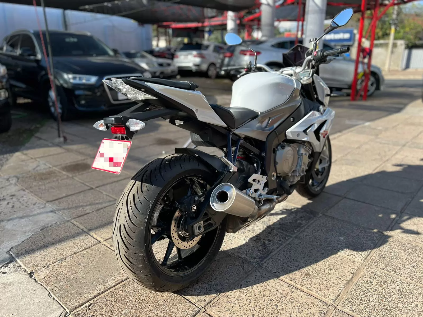 Bmw S1000r Naked 2015 en Globalmotors: Potencia y elegancia combinadas