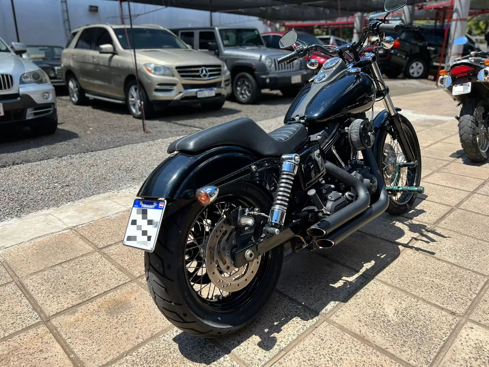 Harley Davidson Dyna Street Bob 2015 en Globalmotors: Potencia y estilo.