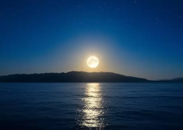 La Influencia de la Luna Llena de Octubre: Un Viaje de Transformación Interior