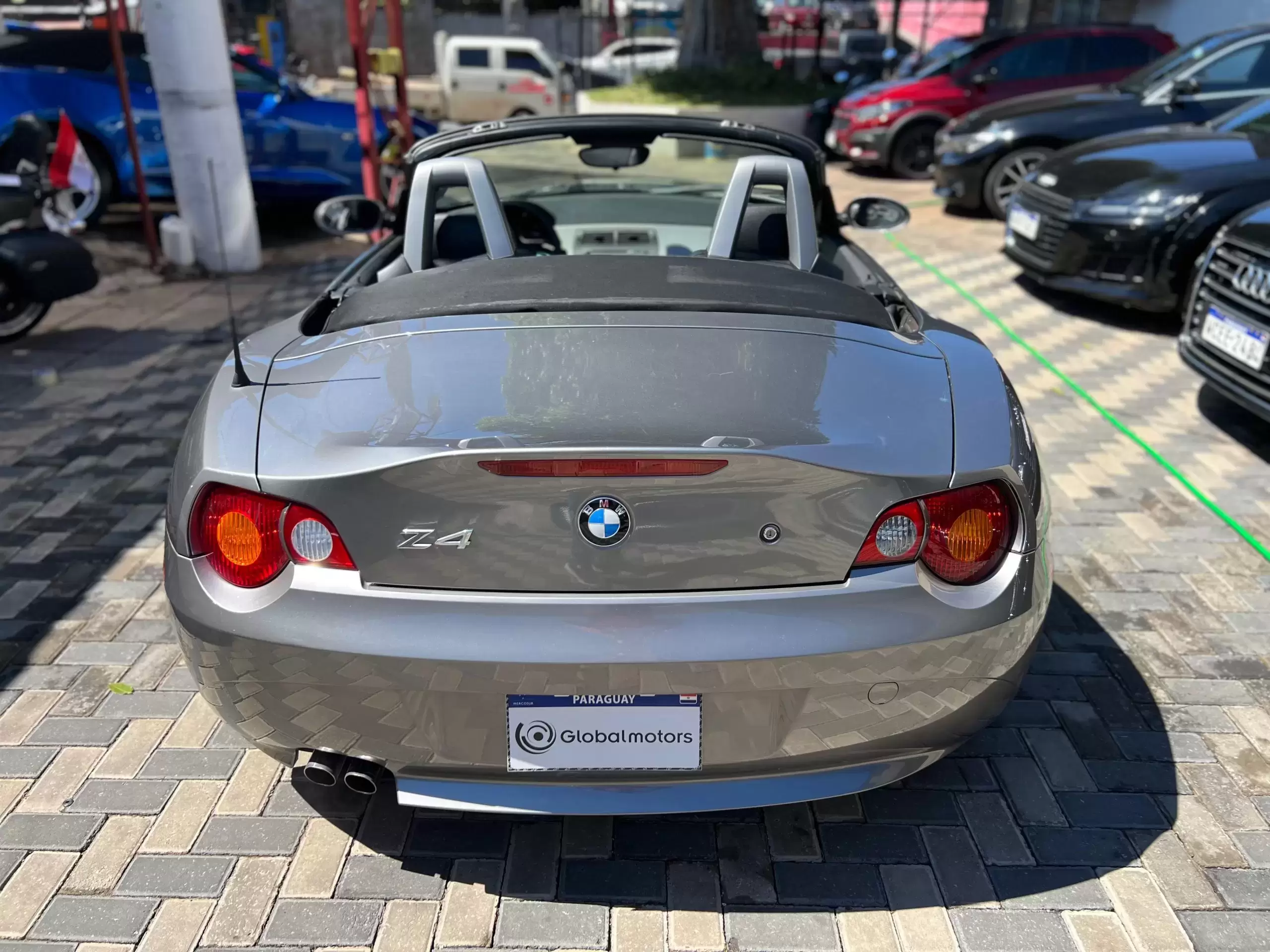 : BMW Z4 Roadster 25i 2004 en Globalmotors, Asunción, Paraguay.