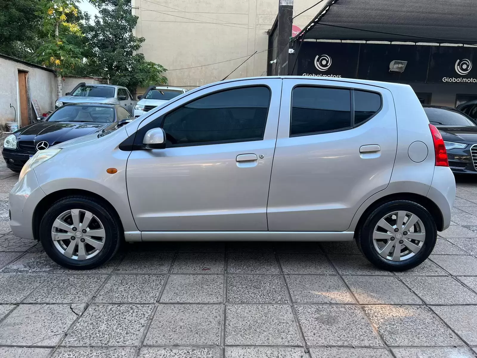 Suzuki Celerio 2015 en Globalmotors: Compacto, económico y eficiente.