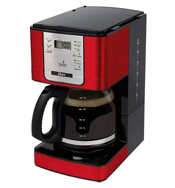 Cafetera Oster® Programable 1.5L: Café fresco y fácil.
