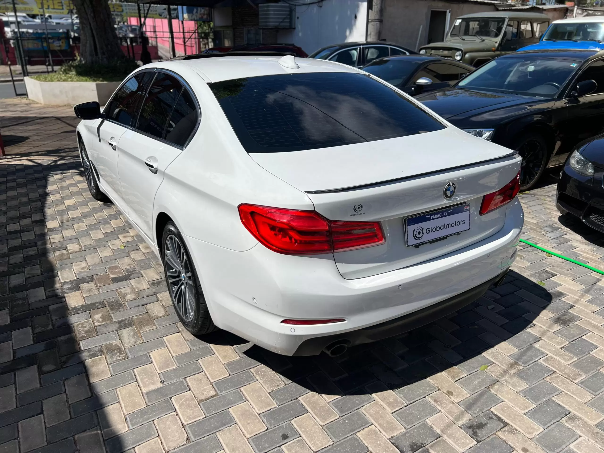 BMW 530i Sport Line Package 2018 en Globalmotors: Lujo y potencia.