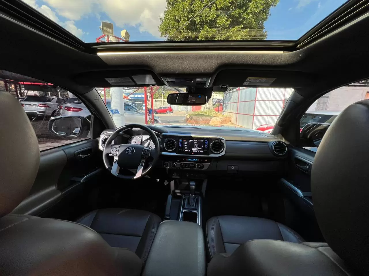 Toyota Tacoma Limited 4×4 2018 en Globalmotors: Resistente, versátil y lujosa.