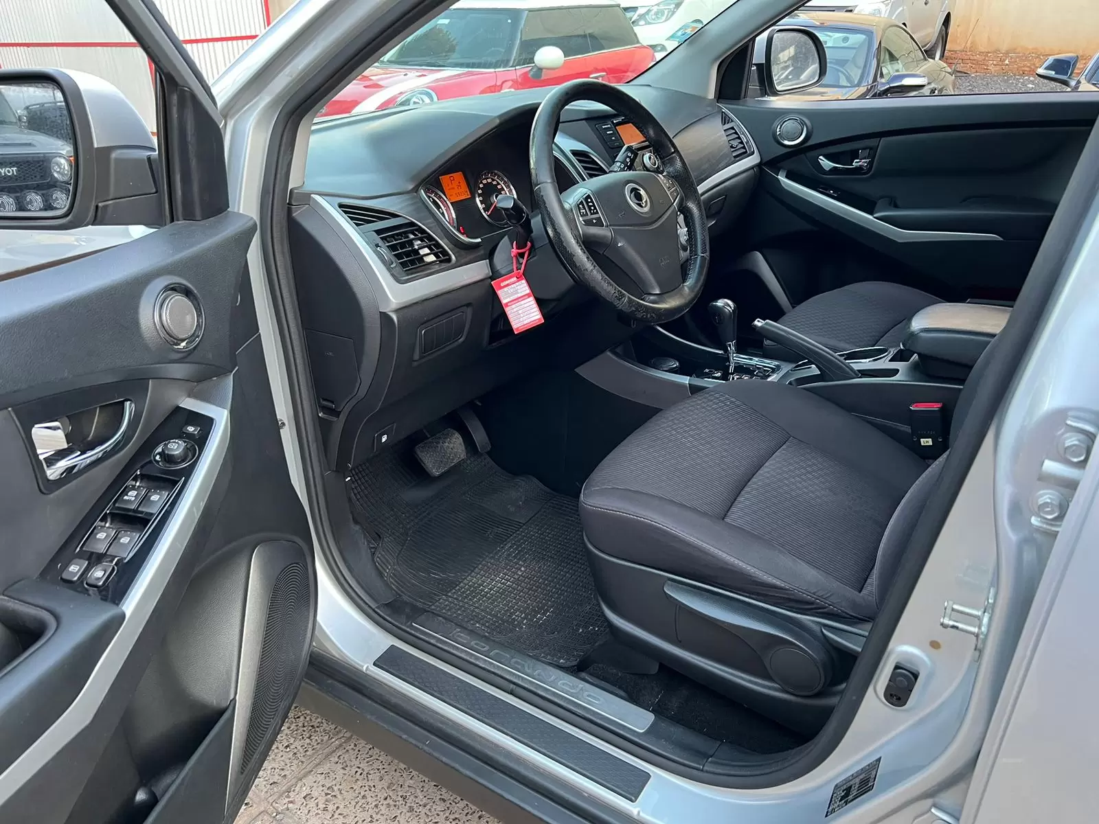 Ssangyong Korando D20T 2017 - SUV compacto, potente y elegante.