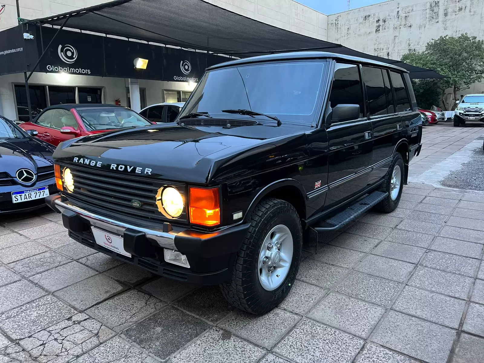 Range Rover County LWB 4×4 1995 en Globalmotors: lujo y potencia.