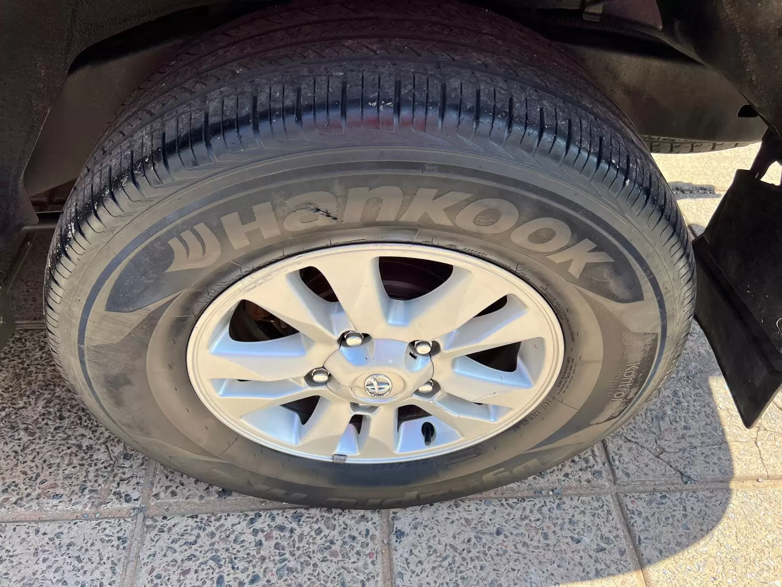 Lexus LX470 Land Cruiser 2000 en Globalmotors: Lujo y potencia.